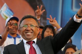Madagascar : La commission électorale annonce la victoire d'Hery Rajaonarimampianina